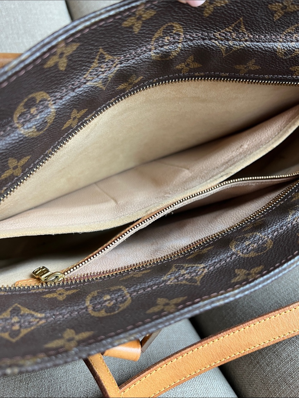 Louis Vuitton | Monogram Luco Tote Bag - Picture 7 of 16